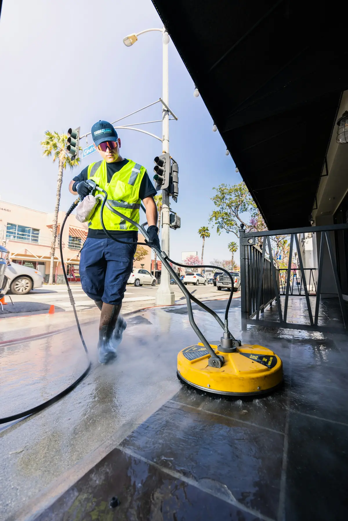Surface cleaner washing wet pavement